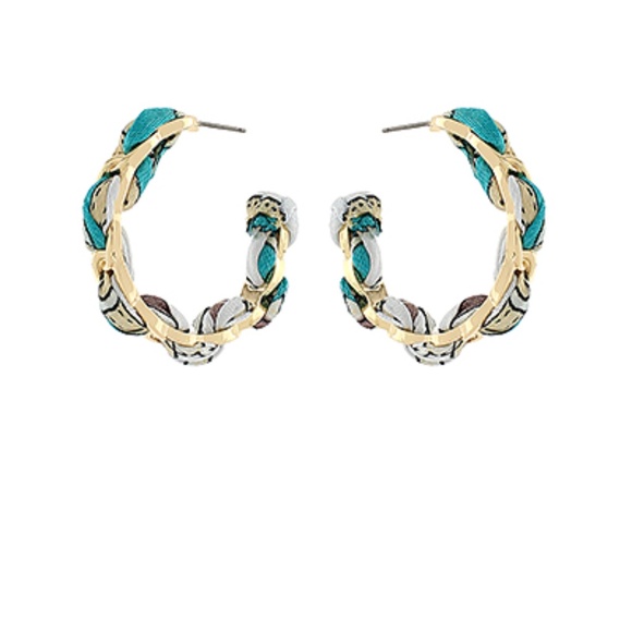 Scarf Fabric Oval Chain Hoops - Picture 4 of 6